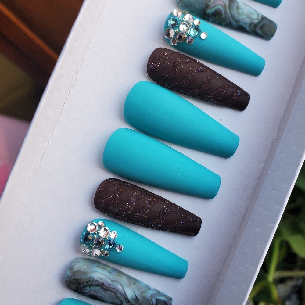 Press on Nails - Picture 4 of 8